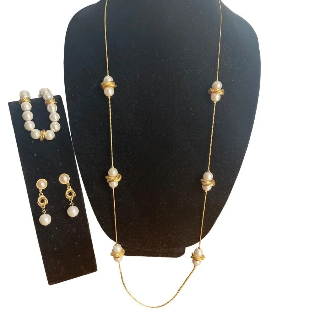Vintage 80s 90s Imitation Pearl Necklace Bracelet & Earrings Set Gold Tone Chain